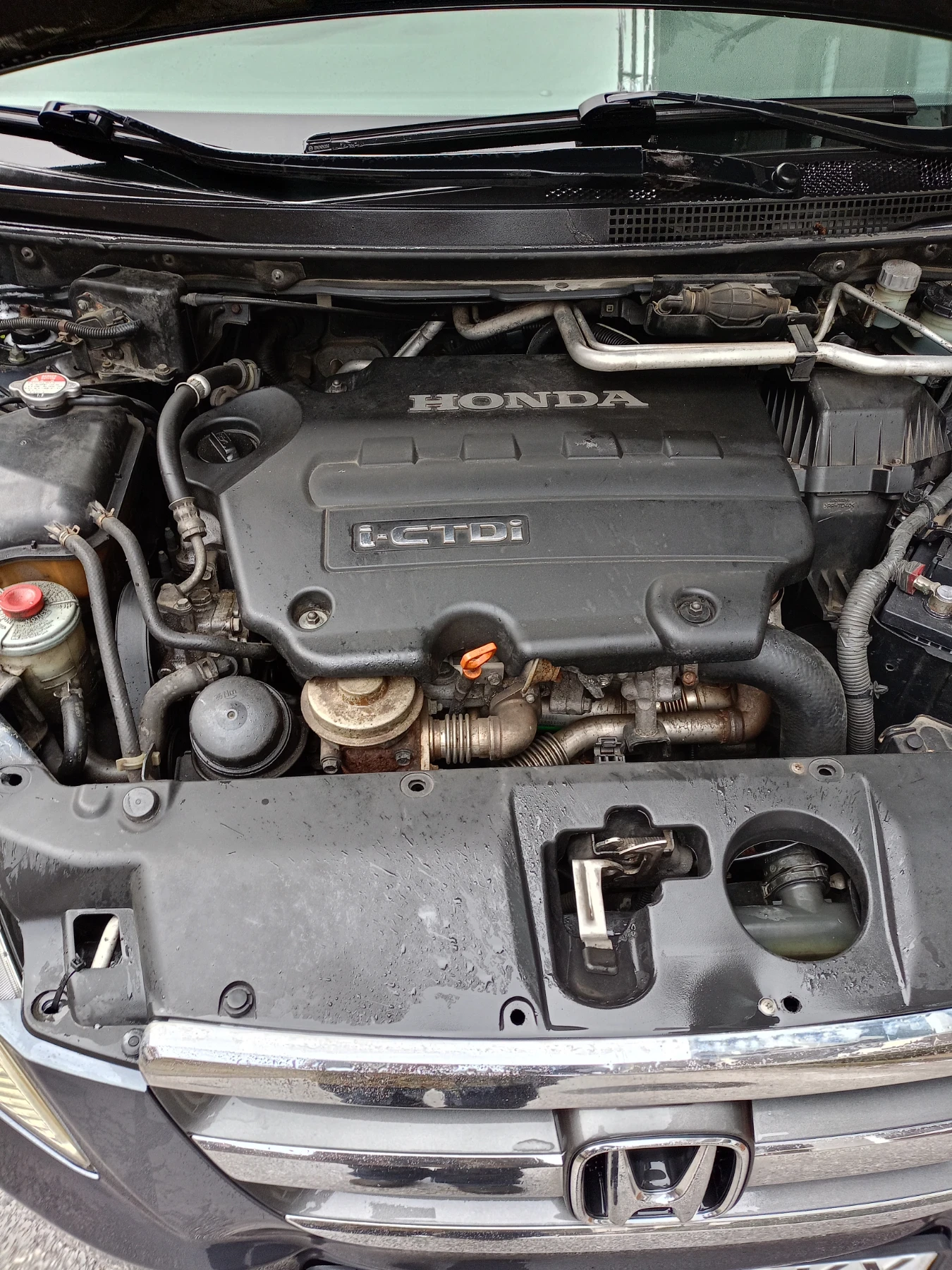 Honda Fr-v, снимка 2 - Автомобили и джипове - 55226353