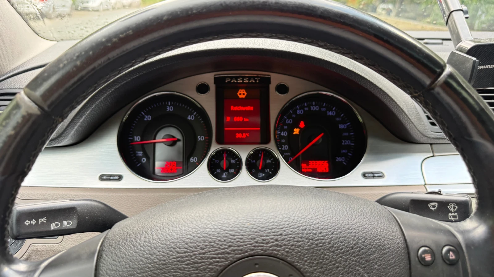 VW Passat, снимка 15 - Автомобили и джипове - 55125790