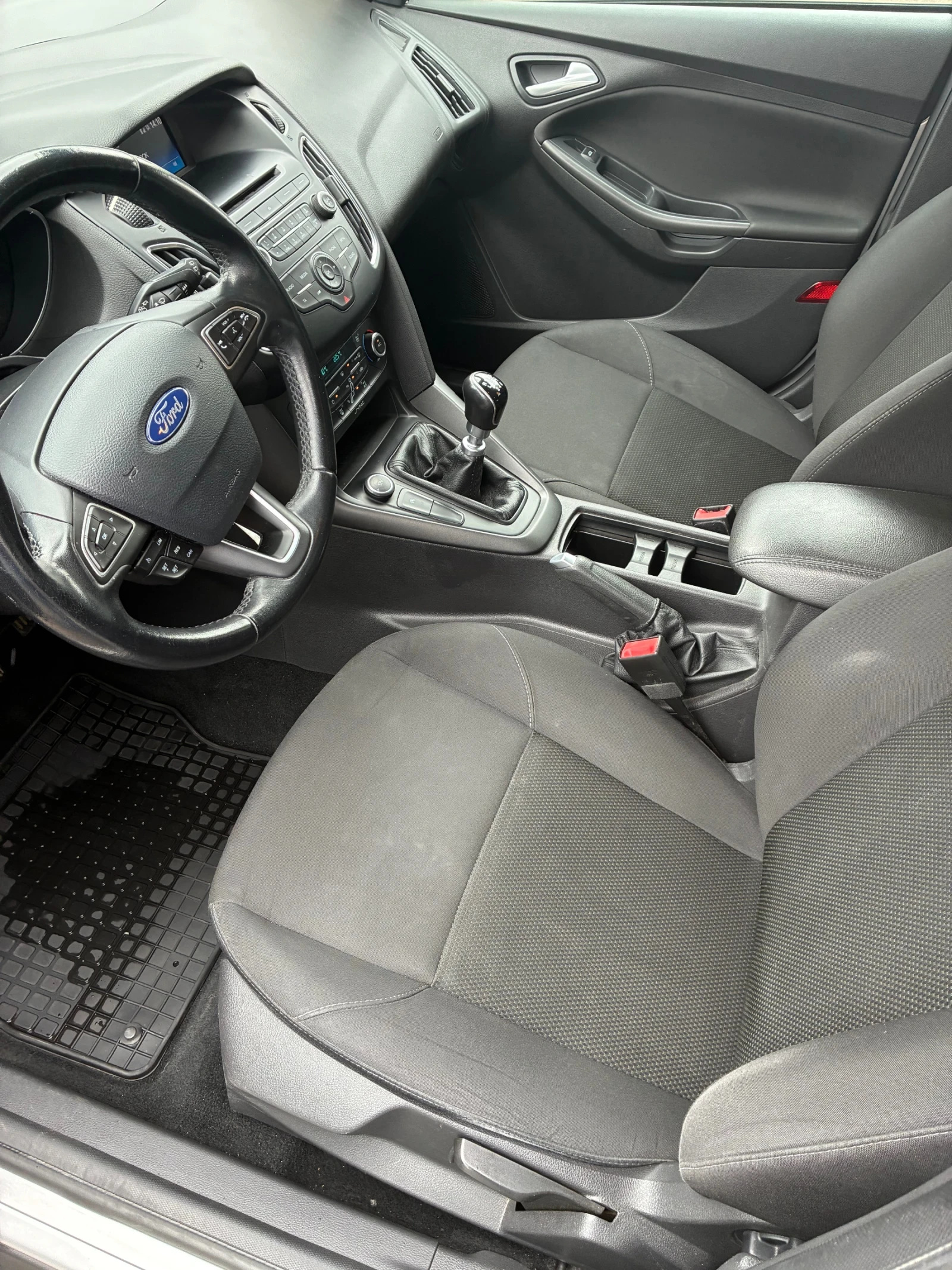 Ford Focus 1.0 EcobBoost 125 к.с., снимка 8 - Автомобили и джипове - 55236044