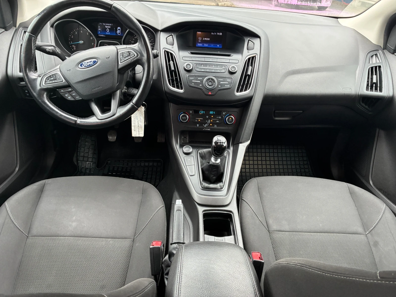 Ford Focus 1.0 EcobBoost 125 к.с., снимка 10 - Автомобили и джипове - 55236044