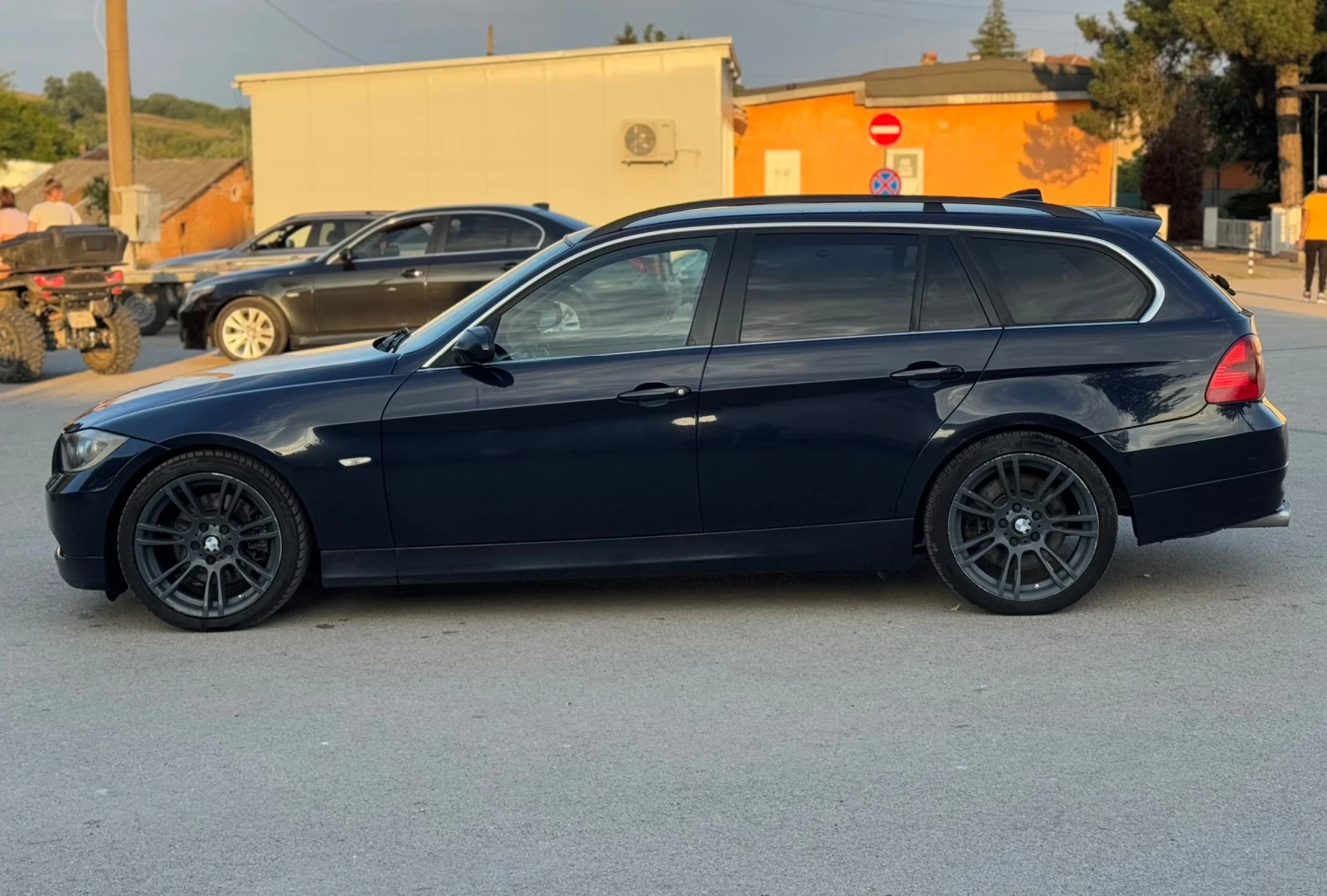BMW 330, снимка 3 - Автомобили и джипове - 55443796