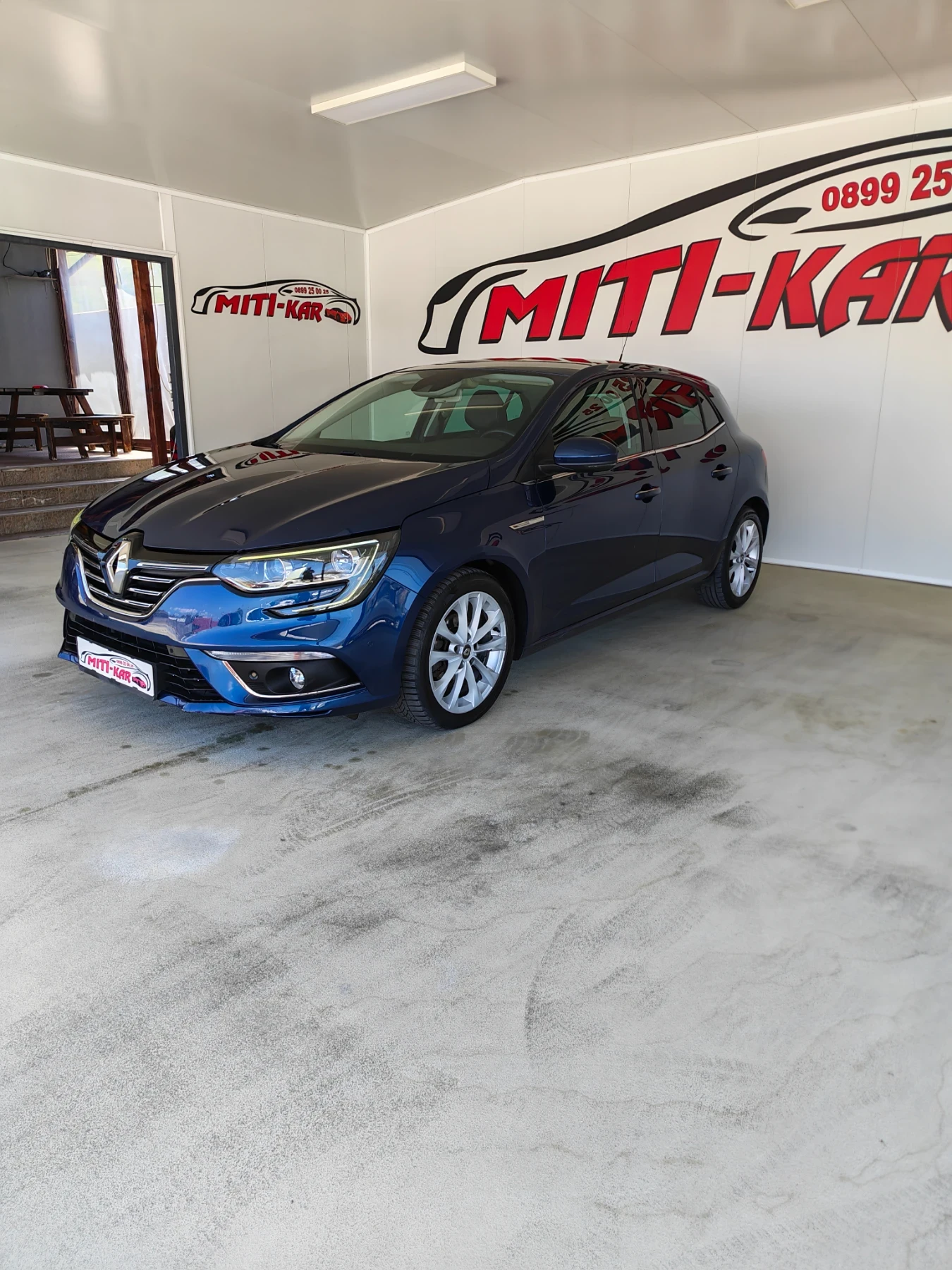 Renault Megane 1.5 110кс AUTOMAT FULL 140000km TOP, снимка 3 - Автомобили и джипове - 55624351