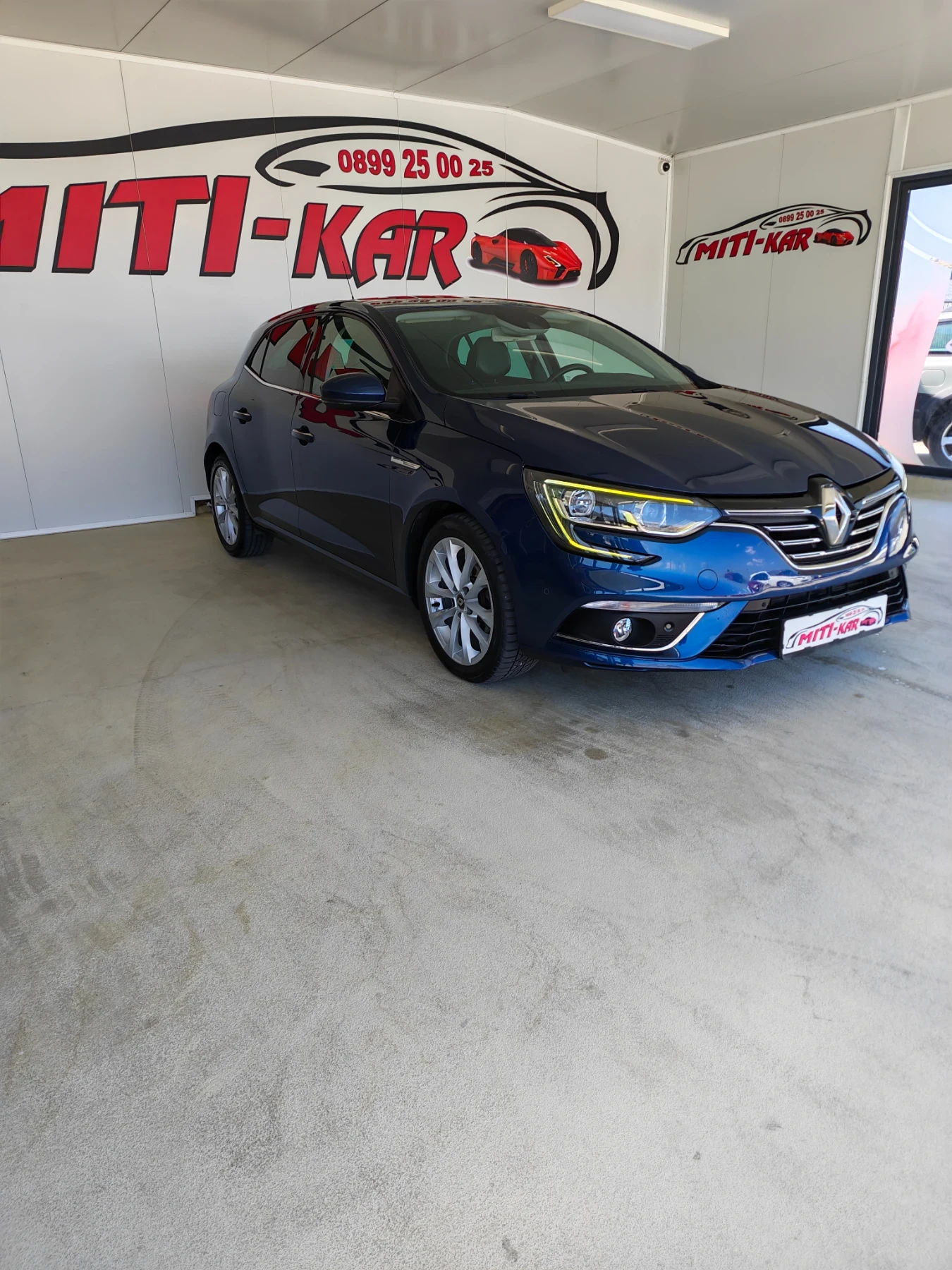 Renault Megane 1.5 110кс AUTOMAT FULL 140000km TOP, снимка 2 - Автомобили и джипове - 55624351