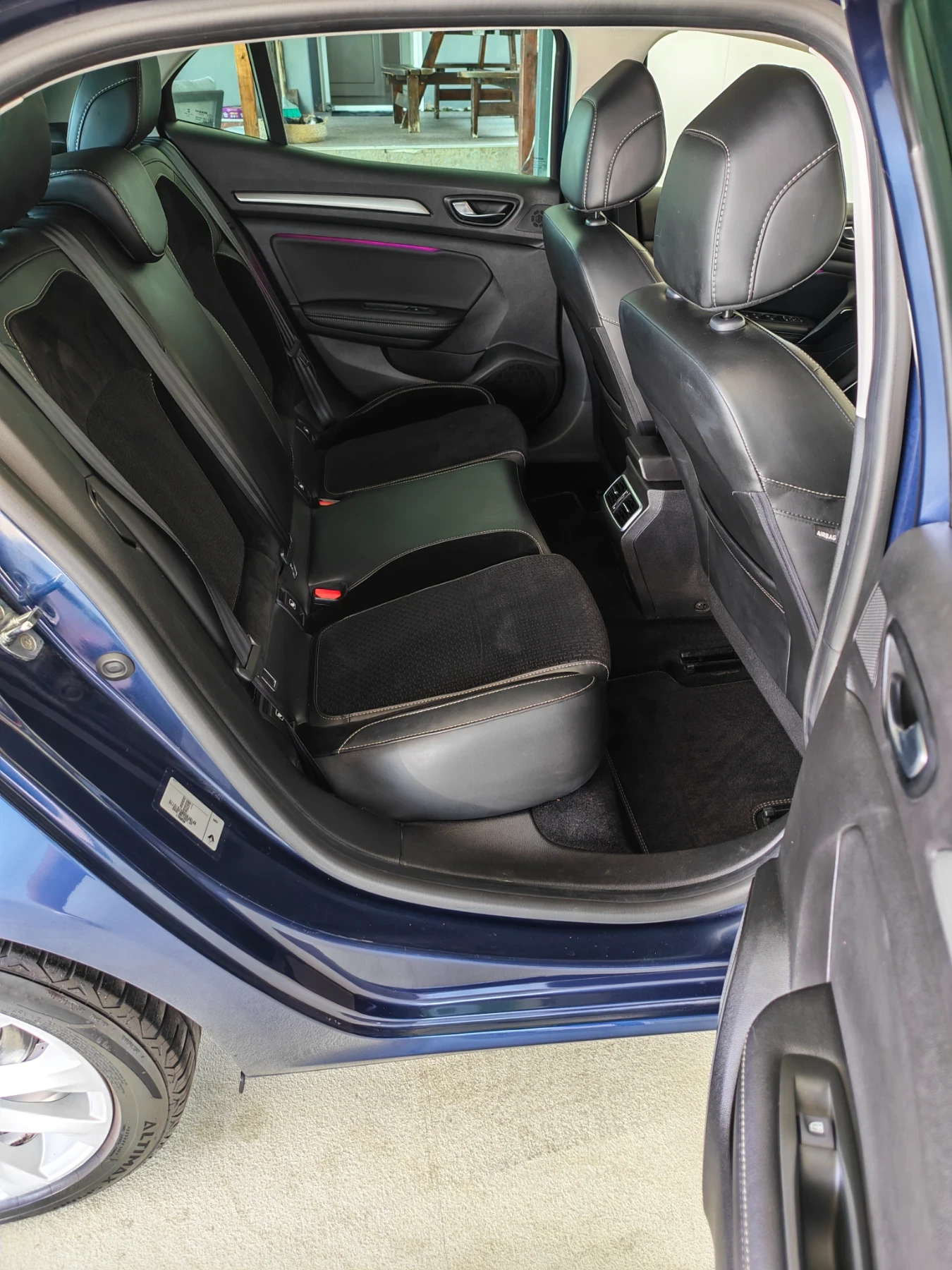 Renault Megane 1.5 110кс AUTOMAT FULL 140000km TOP, снимка 8 - Автомобили и джипове - 55624351