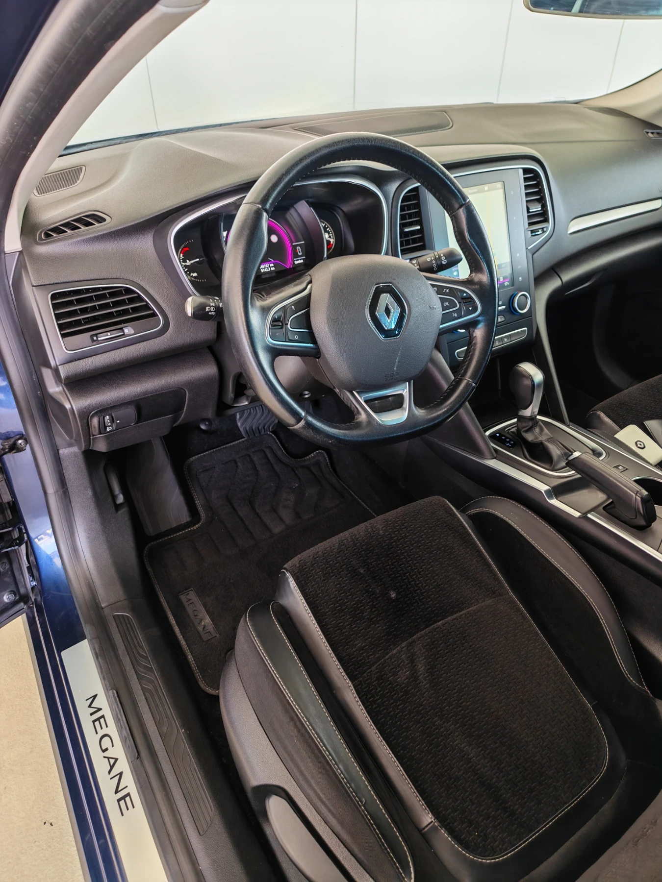 Renault Megane 1.5 110кс AUTOMAT FULL 140000km TOP, снимка 11 - Автомобили и джипове - 55624351