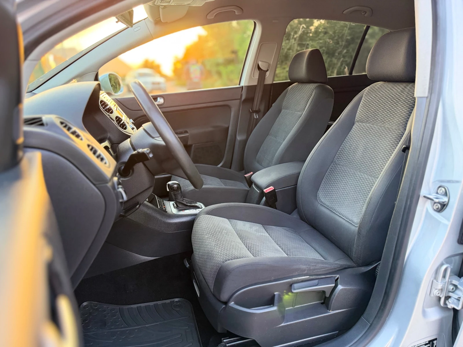 VW Golf Plus 1.6TDi~105hp~DSG~170000km!! | Mobile.bg � ����������� 10