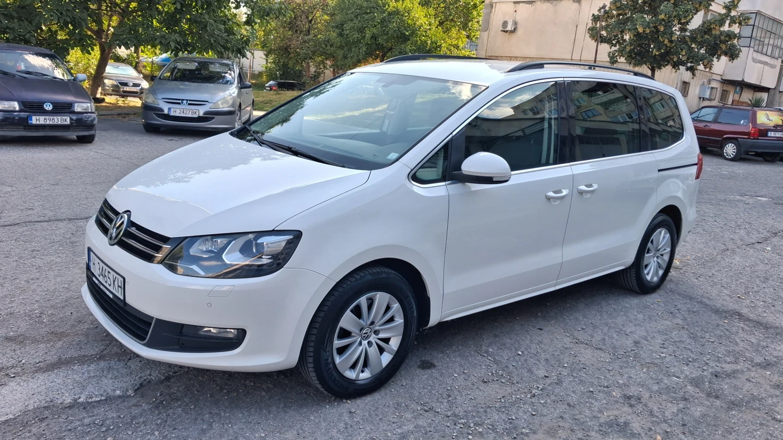 VW Sharan 2.0 TDI . DSG, снимка 2 - Автомобили и джипове - 55848333