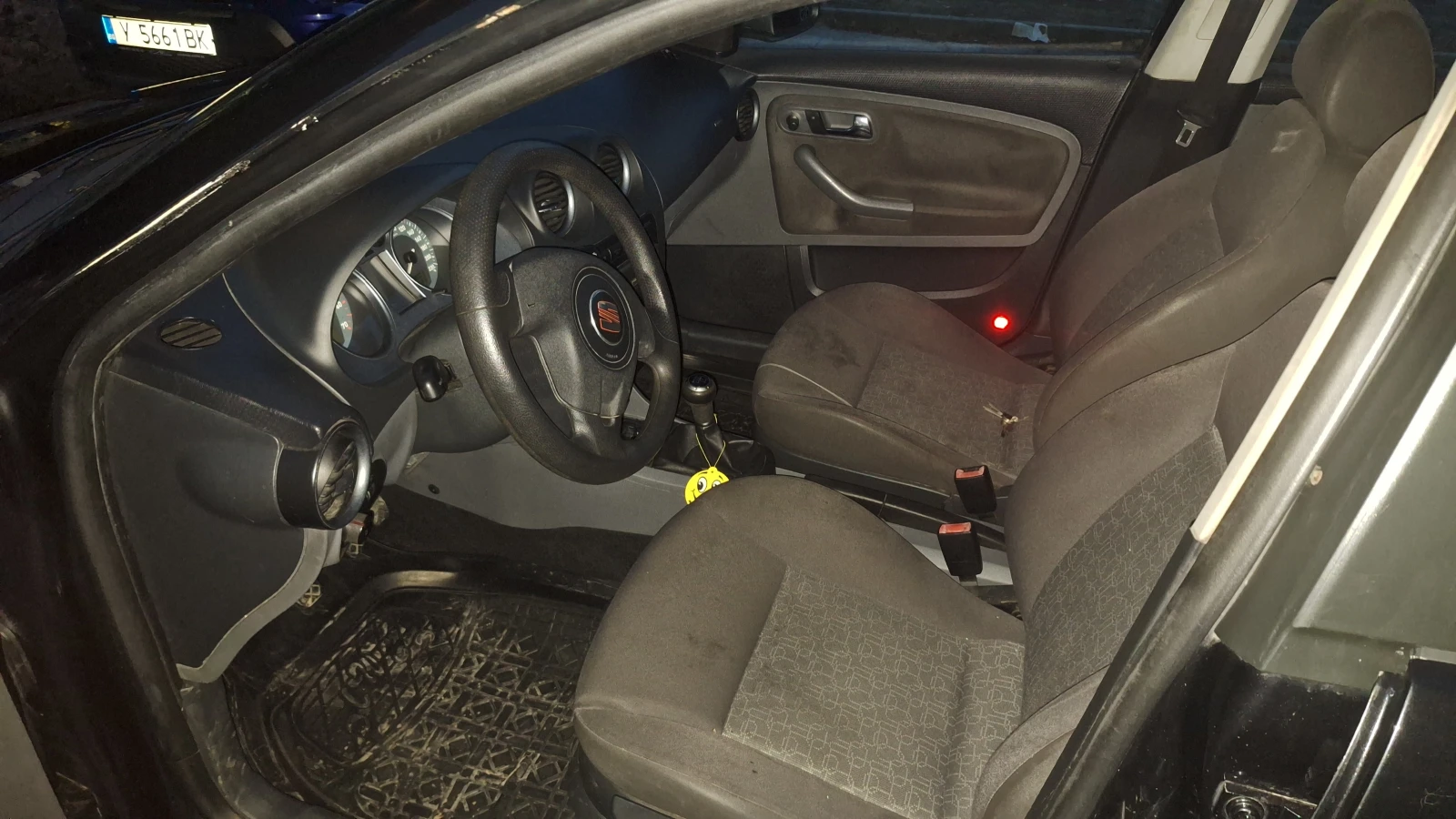 Seat Ibiza, снимка 9 - Автомобили и джипове - 56649669