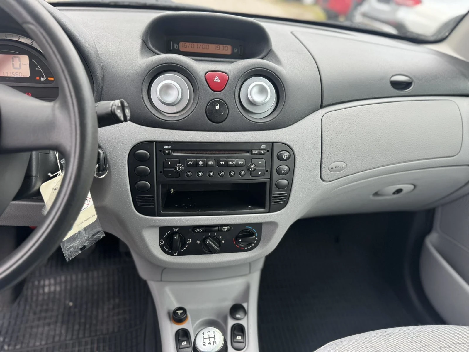 Citroen C3, снимка 9 - Автомобили и джипове - 56658490