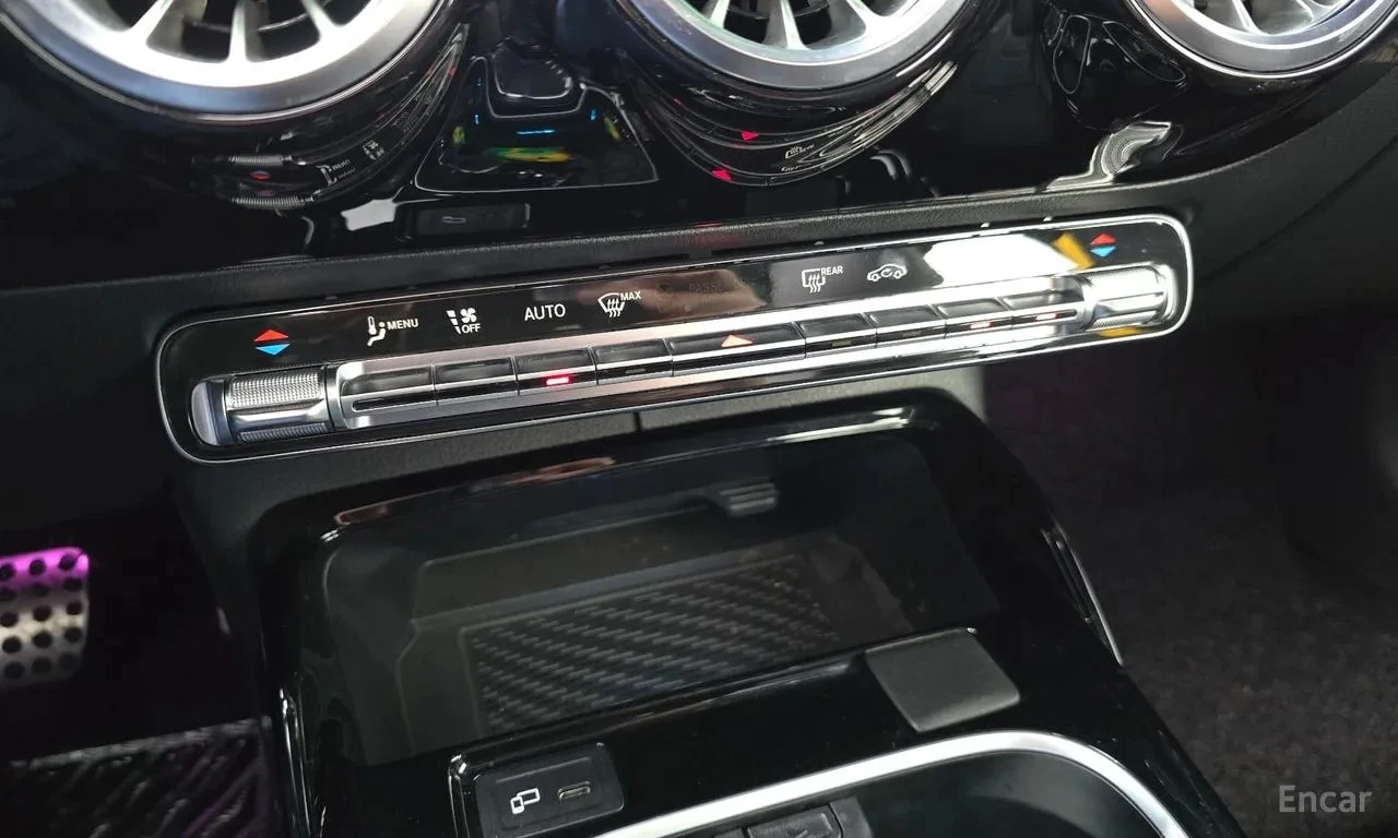 Mercedes-Benz CLA * AMG 45 S 4MATIC+ * , снимка 17 - Автомобили и джипове - 56734352