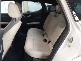 Audi Q4 E tron, снимка 8