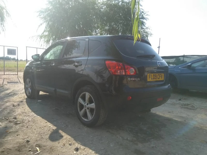 Nissan Qashqai 1.6i ксенон, снимка 3 - Автомобили и джипове - 37611835