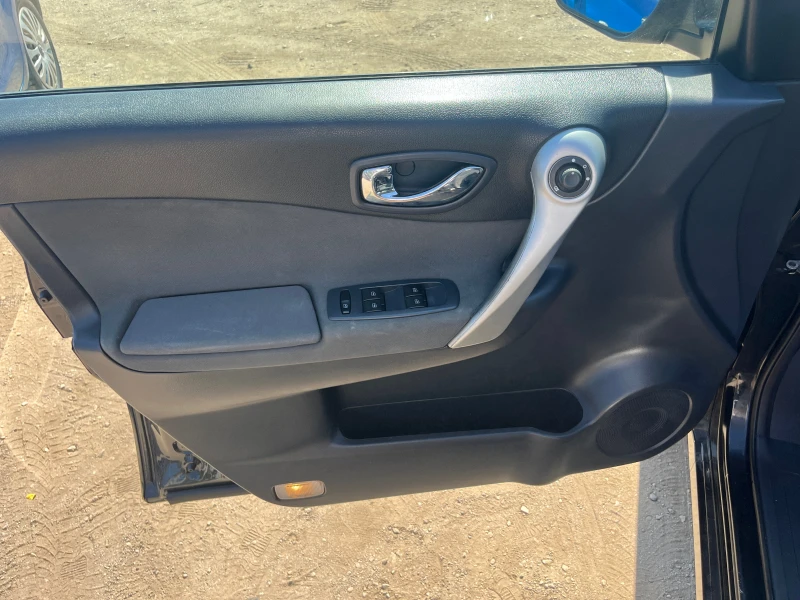 Renault Koleos 2.0 ДИЗЕЛ 4Х4, снимка 7 - Автомобили и джипове - 51262397