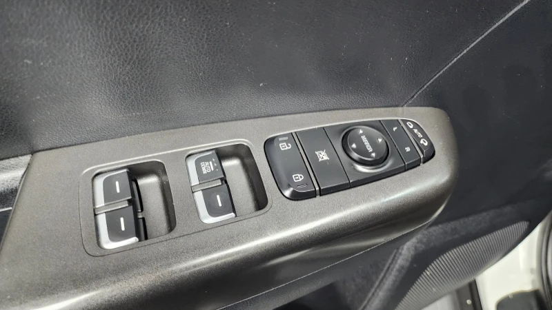 Kia Sportage 2.0 2WD TRENDY autogeorge.com, снимка 16 - Автомобили и джипове - 51903711