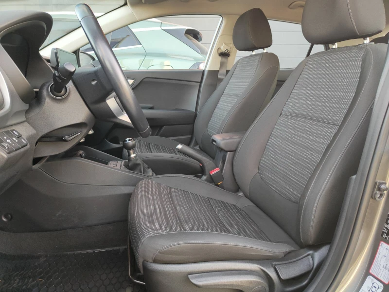 Kia Stonic LX, снимка 10 - Автомобили и джипове - 52838669