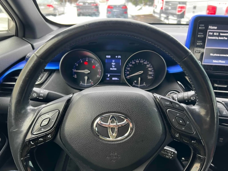 Toyota C-HR * FWD * CARFAX * БЕЗ ПЪРВОНАЧАЛНА ВНОСКА, снимка 8 - Автомобили и джипове - 52891122