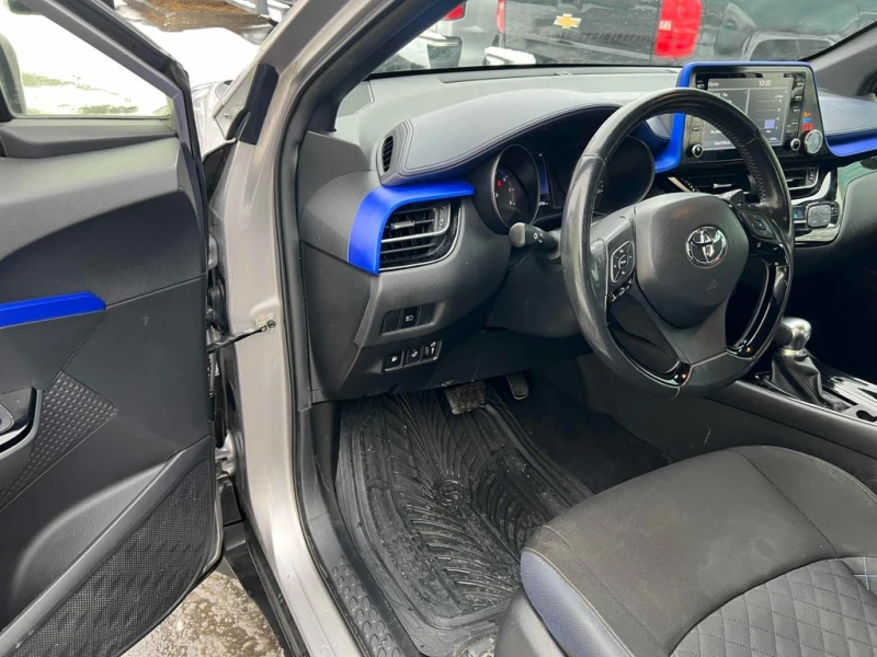 Toyota C-HR * FWD * CARFAX * БЕЗ ПЪРВОНАЧАЛНА ВНОСКА, снимка 5 - Автомобили и джипове - 52891122