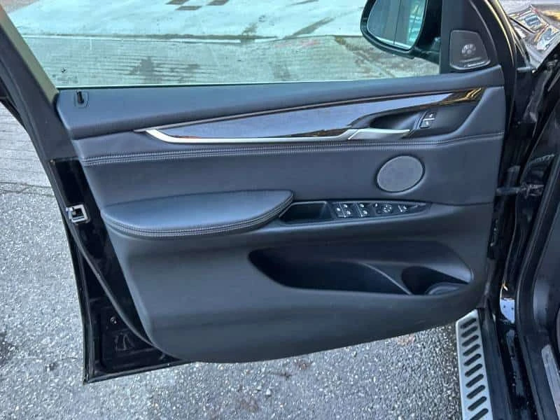 BMW X5 xDrive35i * F15 * N55* H/K* HUD* SOFT CLOSE* PANO*, снимка 13 - Автомобили и джипове - 53529612