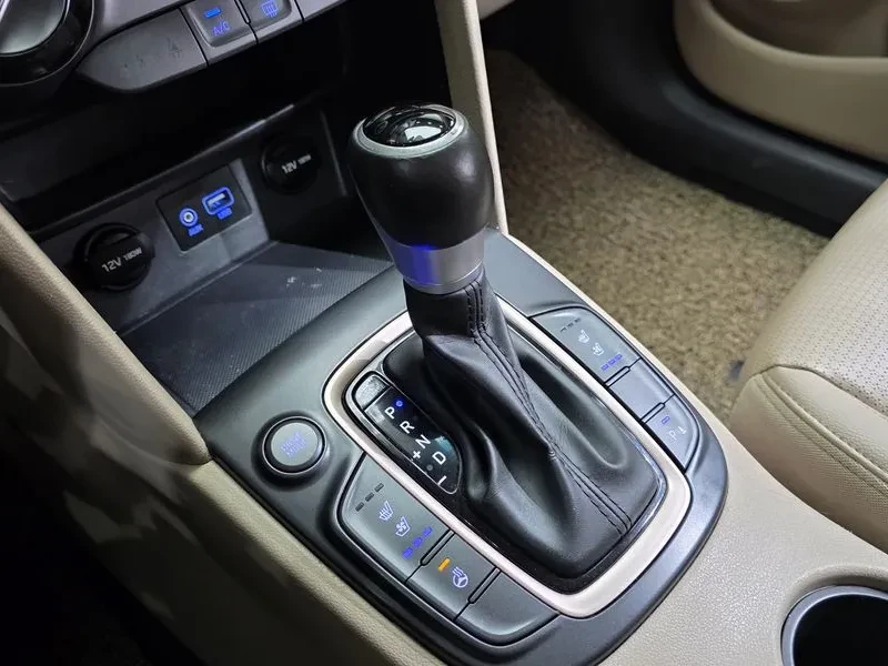 Hyundai Kona 1.6Т, снимка 9 - Автомобили и джипове - 54253017