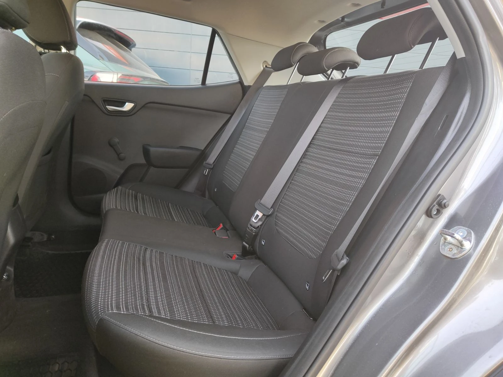 Kia Stonic LX | Mobile.bg � ����������� 11