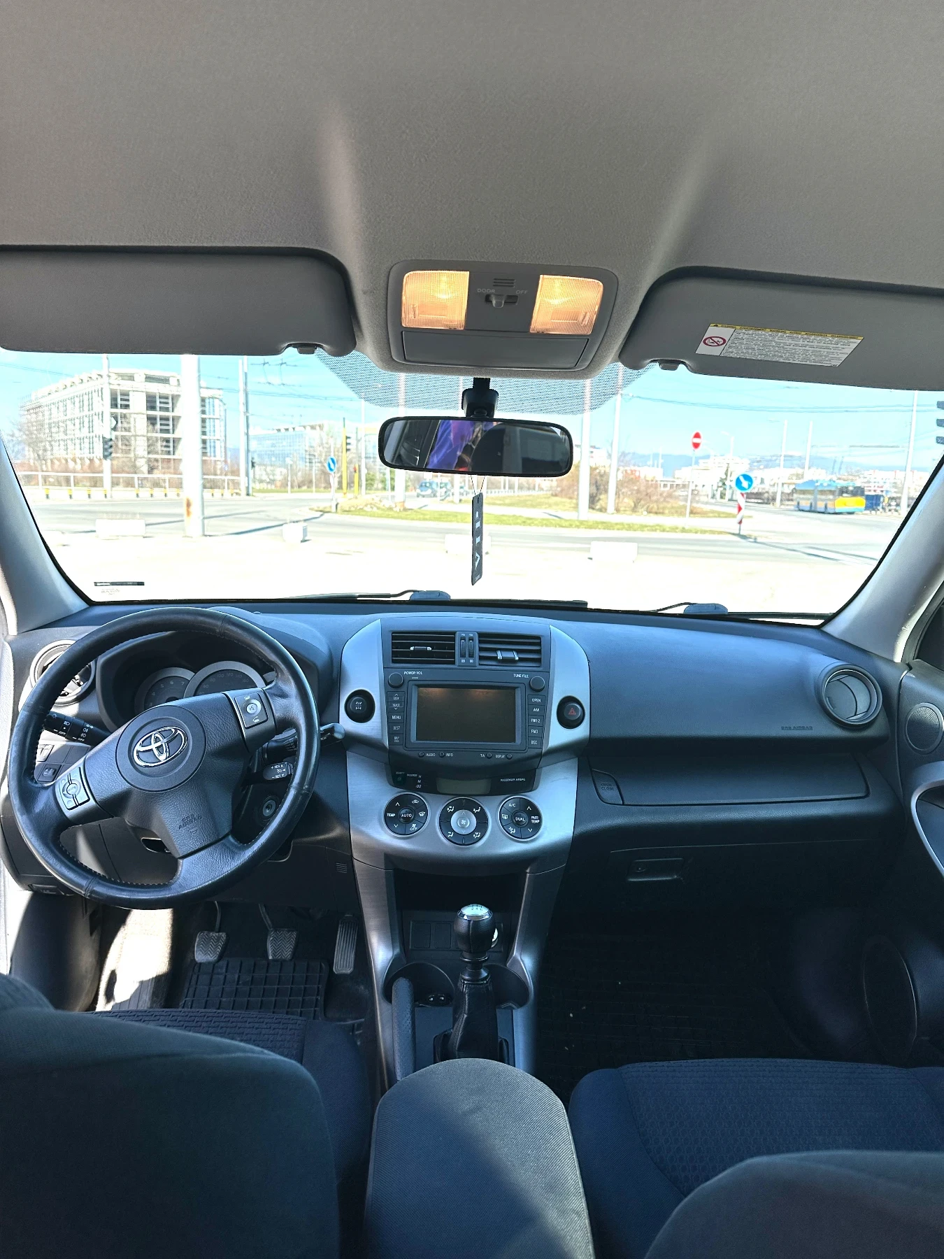 Toyota Rav4 2, 2 D-CAT, снимка 3 - Автомобили и джипове - 53831799