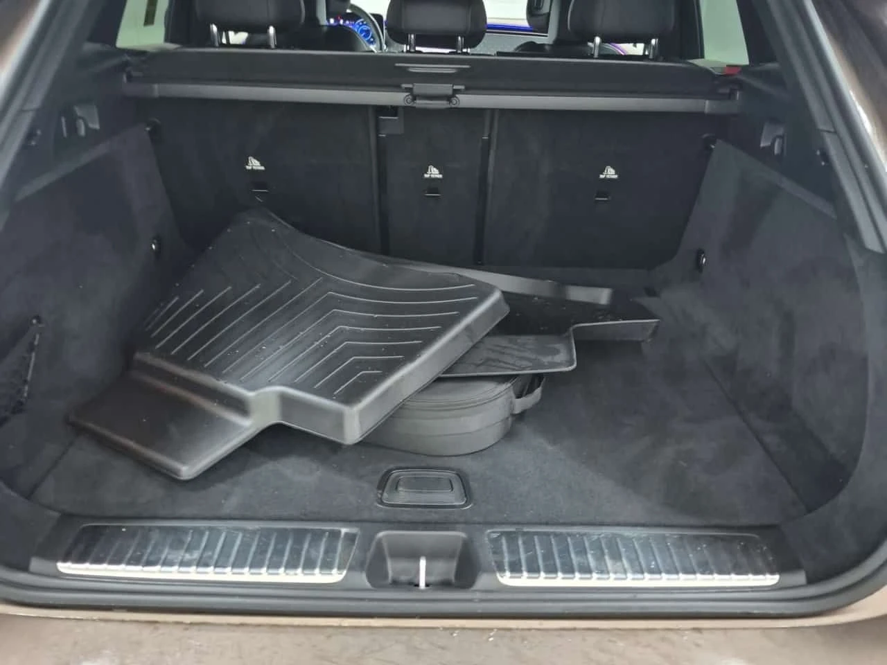 Mercedes-Benz EQE  350 | BURMESTER | CARFAX, снимка 14 - Автомобили и джипове - 53805498