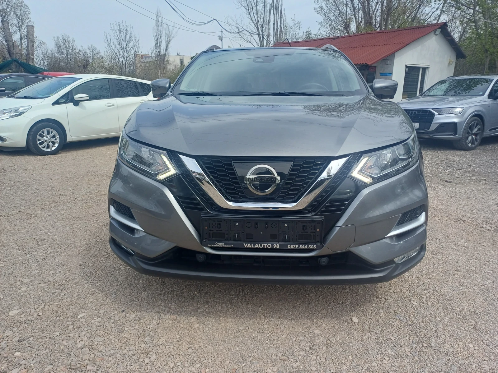 Nissan Qashqai 1.5dci, снимка 2 - Автомобили и джипове - 54193280