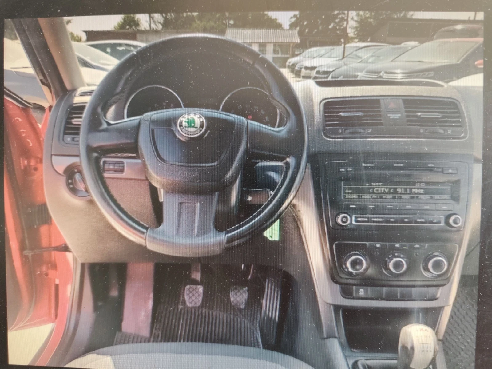 Skoda Yeti 4х4, 2.0ТДИ, 110кс, 6 скорости , снимка 10 - Автомобили и джипове - 54420946