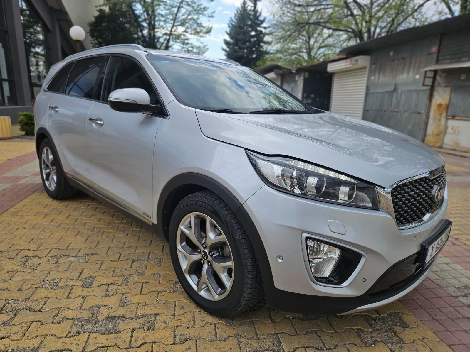 Kia Sorento 2.2 CRD PLATINUM 200кс., снимка 2 - Автомобили и джипове - 54563314