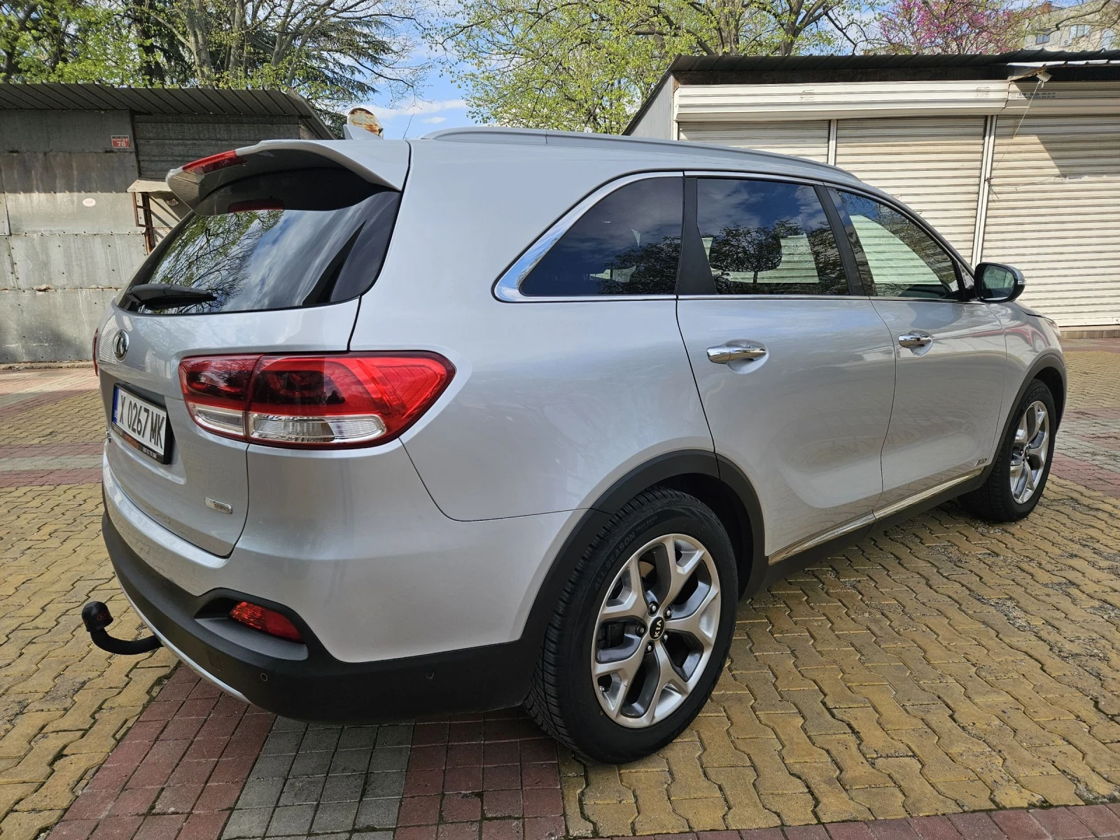 Kia Sorento 2.2 CRD PLATINUM 200кс., снимка 4 - Автомобили и джипове - 54563314