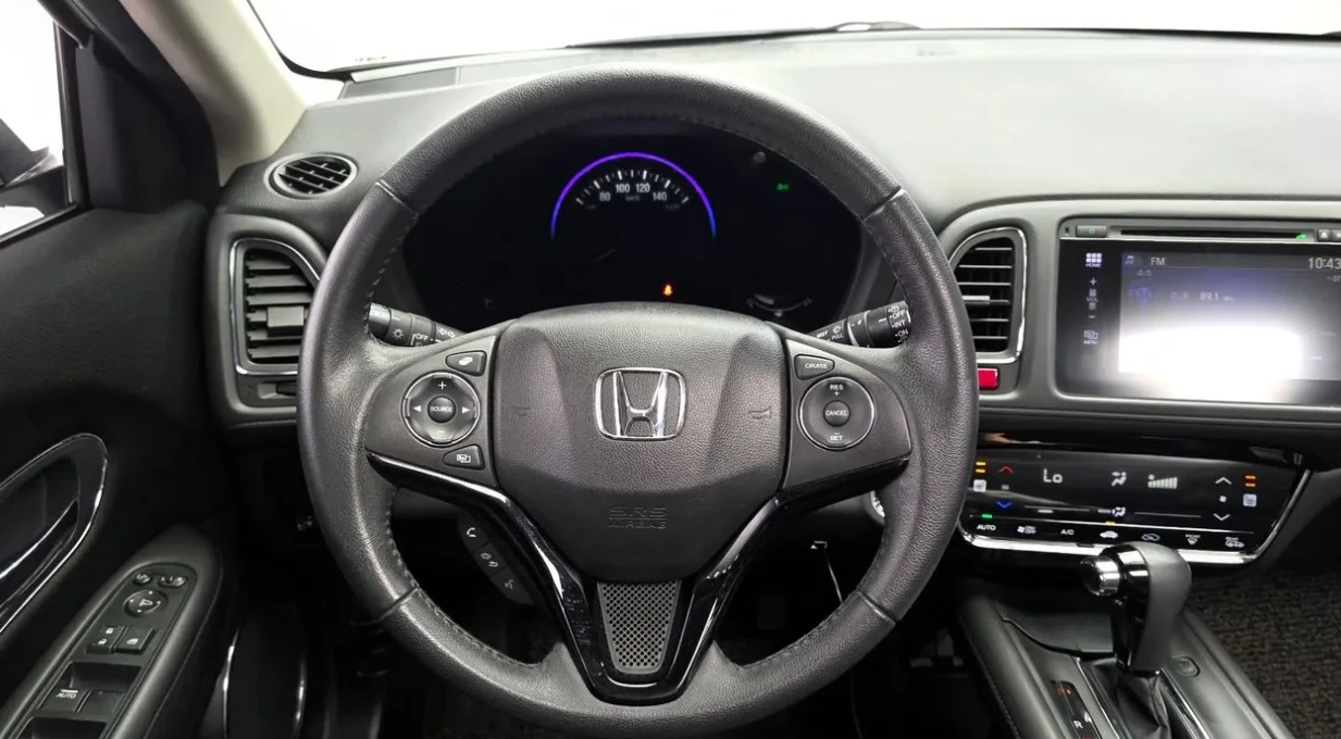 Honda Hr-v 1.8 Бензин, снимка 4 - Автомобили и джипове - 55141273