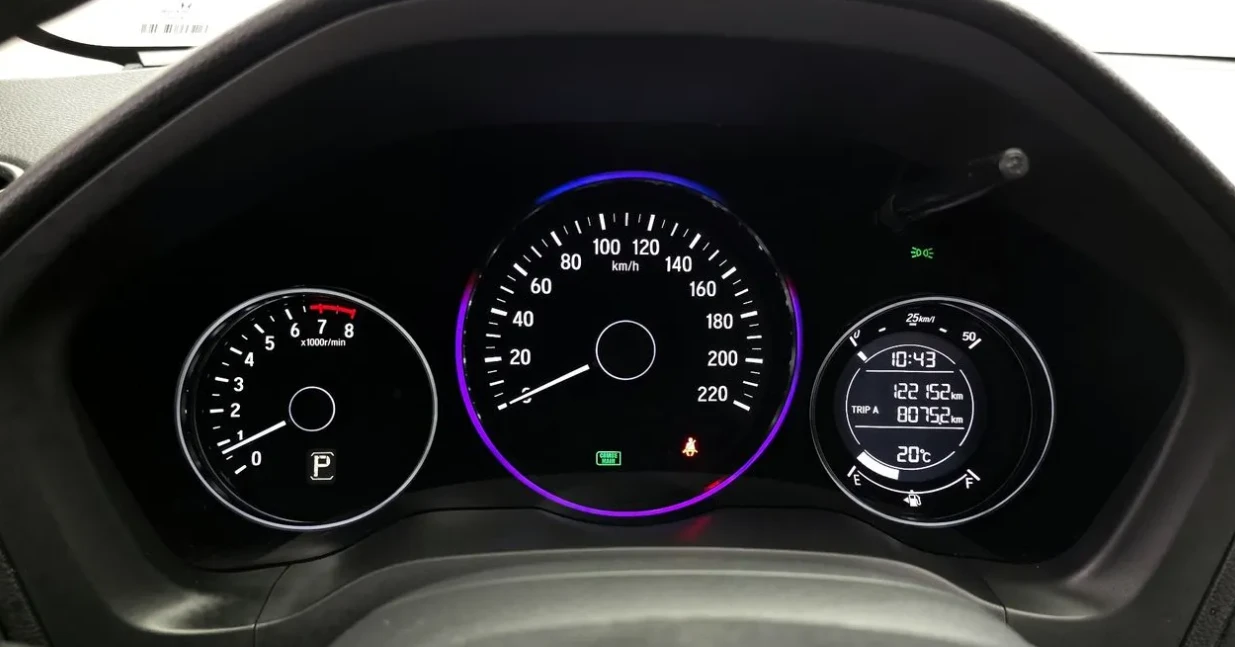 Honda Hr-v 1.8 Бензин, снимка 5 - Автомобили и джипове - 55141273