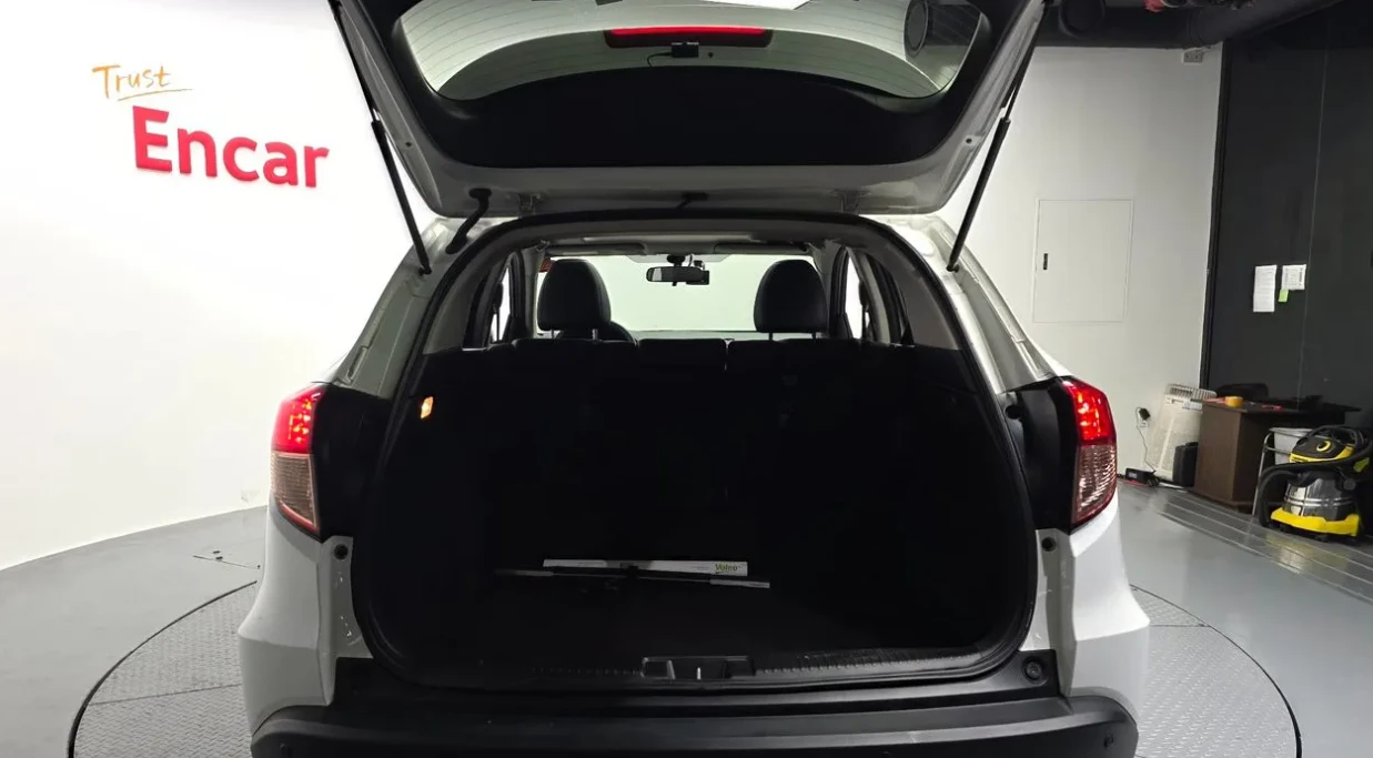 Honda Hr-v 1.8 Бензин, снимка 13 - Автомобили и джипове - 55141273