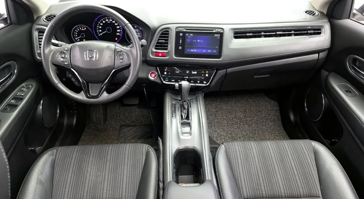 Honda Hr-v 1.8 Бензин, снимка 3 - Автомобили и джипове - 55141273