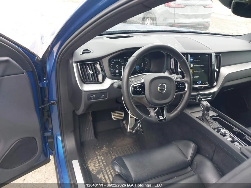 Volvo XC60 T6 R-DESIGN Автокредит Цена до България
