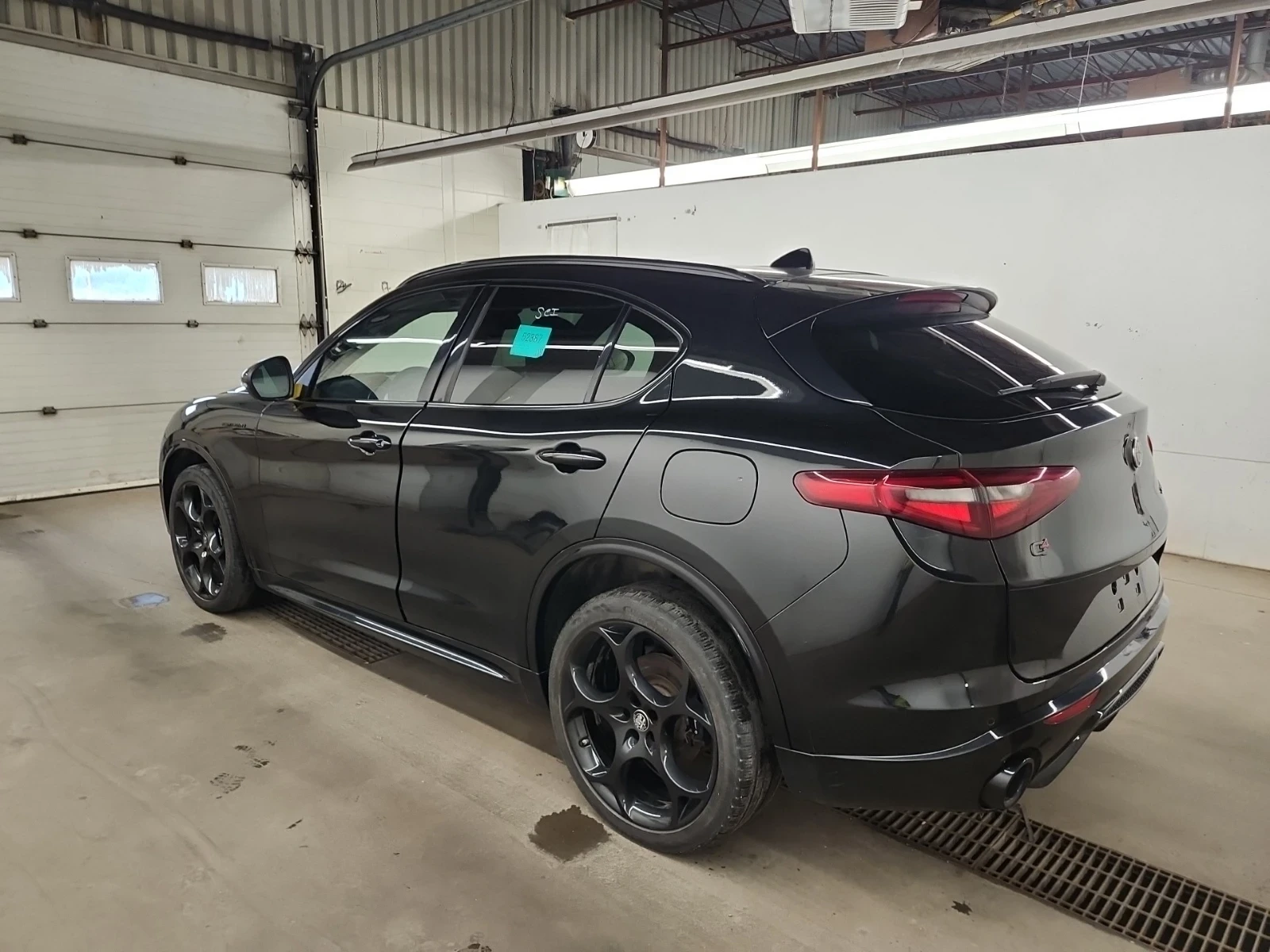Alfa Romeo Stelvio ESTREMA * 2.0T * ПАНОРАМА * CARFAX * , снимка 6 - Автомобили и джипове - 55503535