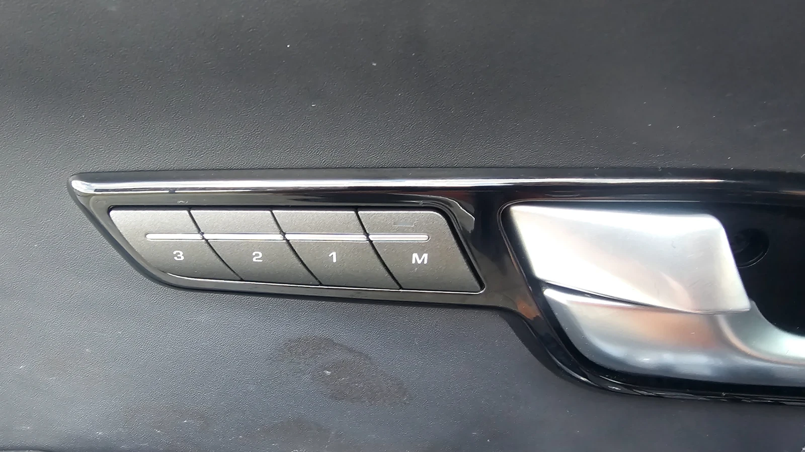 Land Rover Range Rover Evoque TOPP FULL, снимка 9 - Автомобили и джипове - 55613202