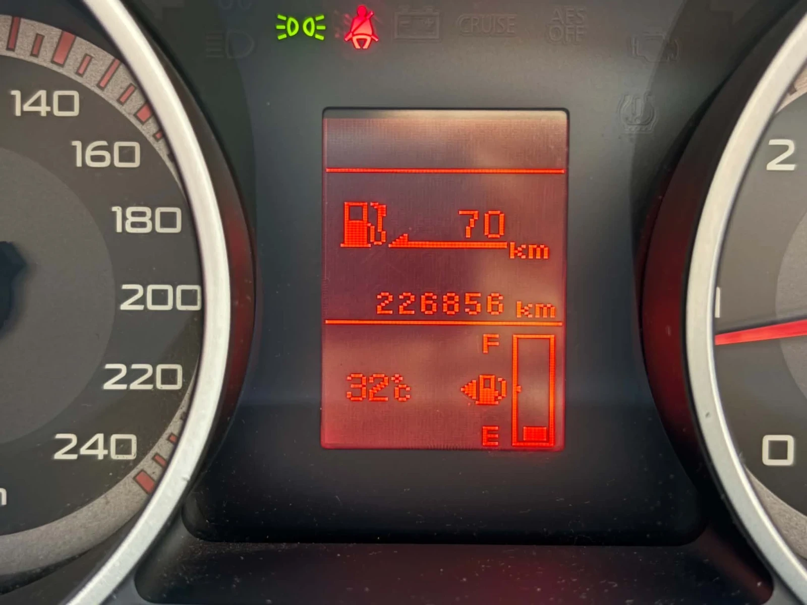 Mitsubishi Outlander, снимка 10 - Автомобили и джипове - 56547358