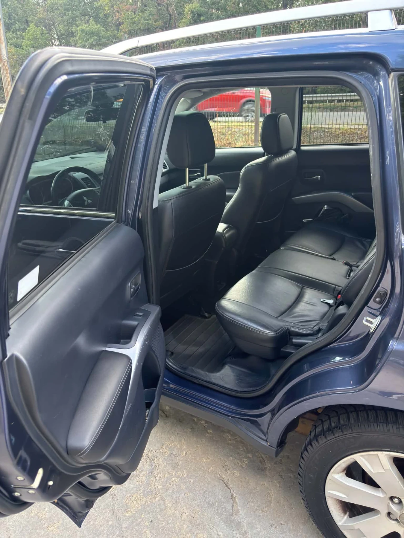 Mitsubishi Outlander, снимка 12 - Автомобили и джипове - 56547358