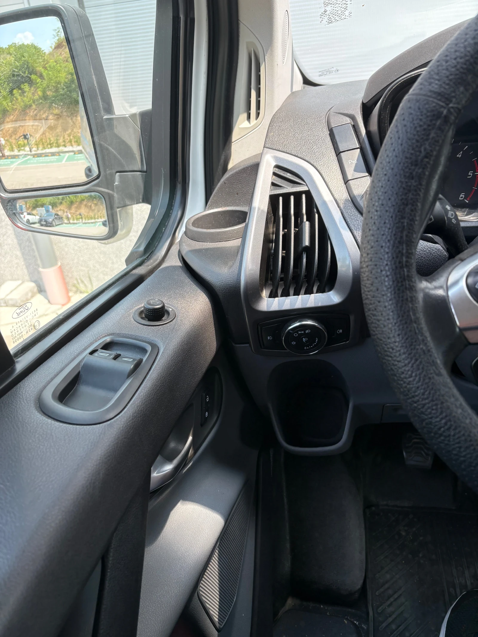 Ford Transit Custom, снимка 11 - Бусове и автобуси - 55339404
