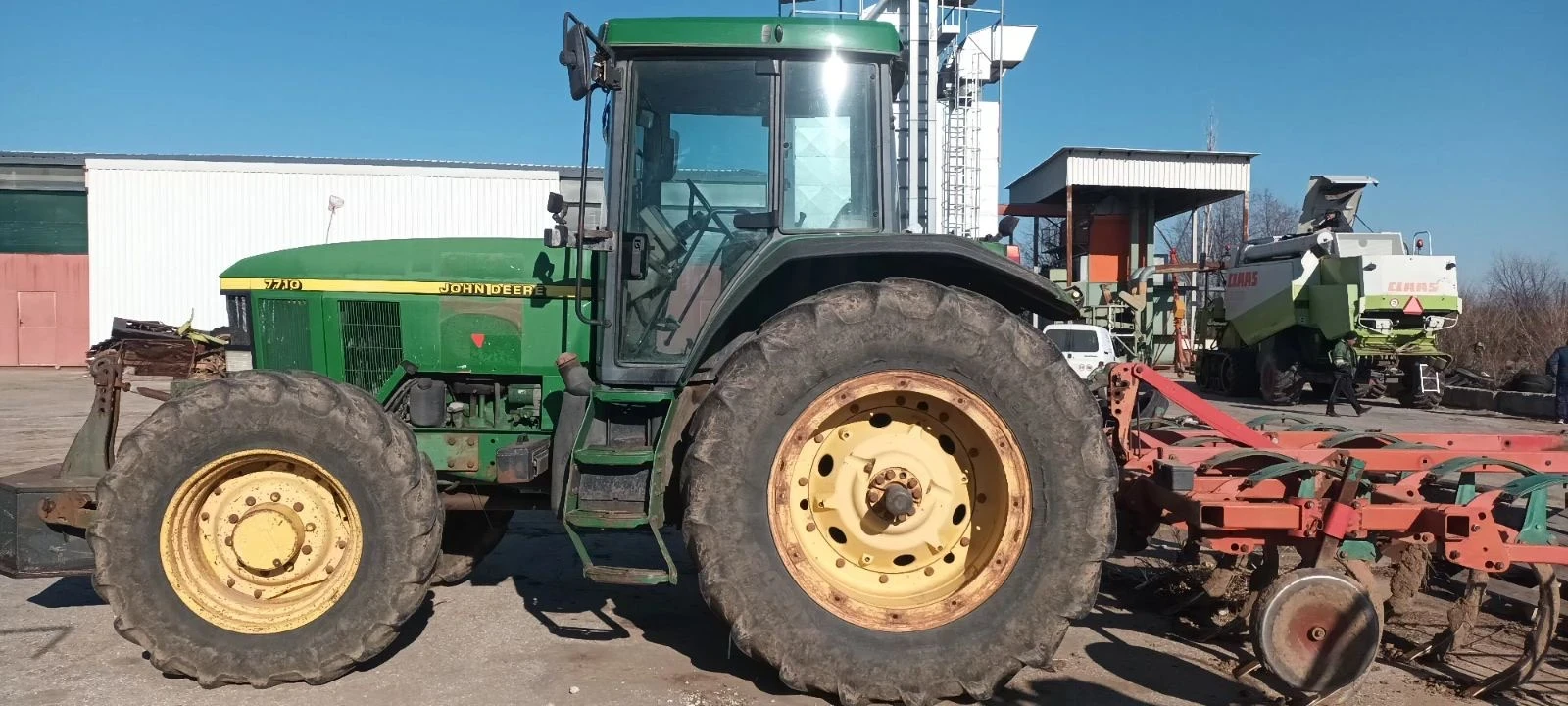 Трактор John Deere 7710 - изображение 3