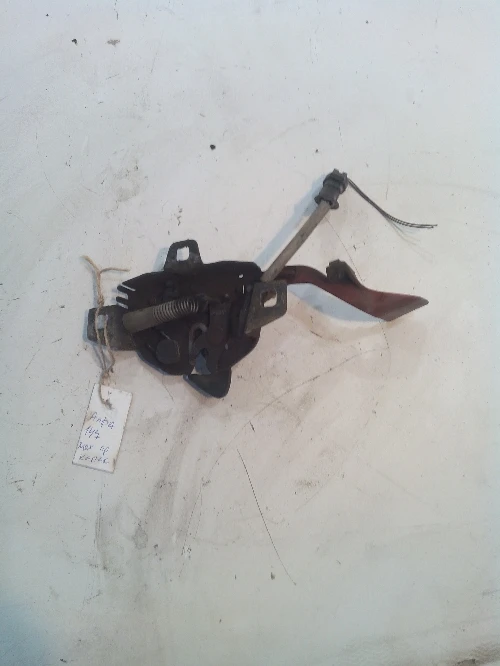 Ключалка преден капак за Алфа Ромео 147