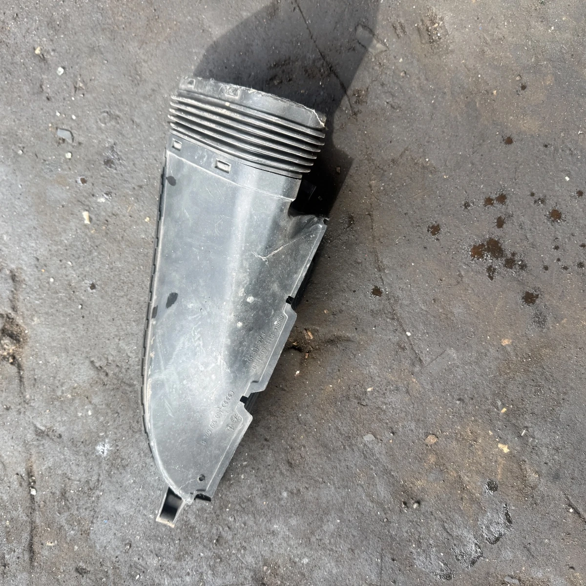 Въздуховод маркуч за входящ въздух за Audi A6 4G 4G0129624D-1875-1875