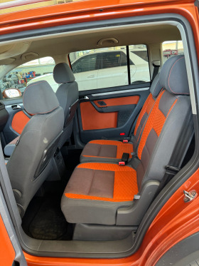 VW Touran 1.9 TDi Cross, снимка 3 - Автомобили и джипове - 46213957