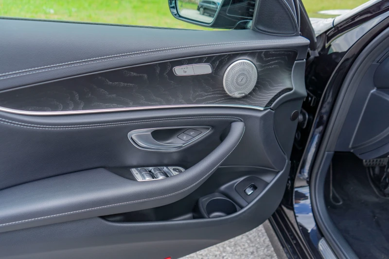 Mercedes-Benz E 400 MERCEDES E400d BI-TURBO ALCANTARA AMG пакет! , снимка 7 - Автомобили и джипове - 50636096