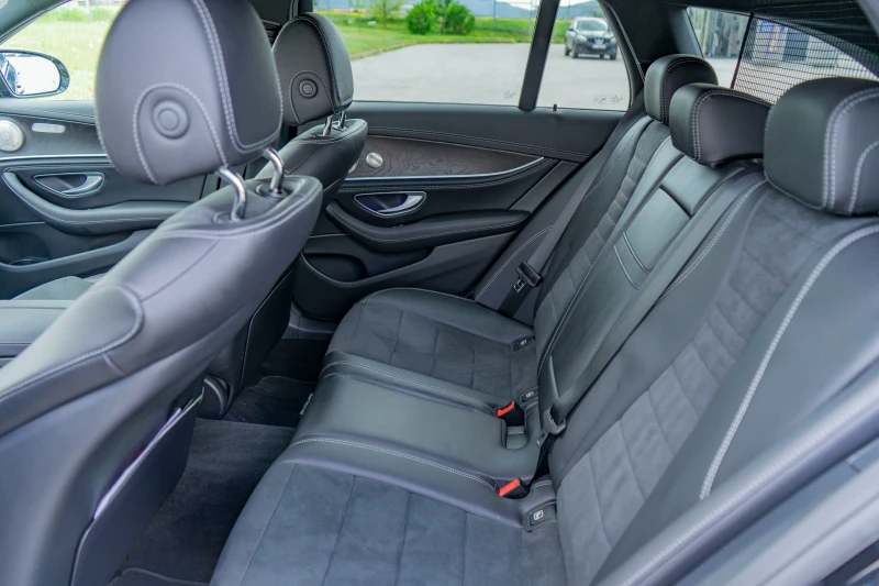 Mercedes-Benz E 400 MERCEDES E400d BI-TURBO ALCANTARA AMG пакет! , снимка 10 - Автомобили и джипове - 50636096