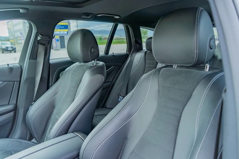 Mercedes-Benz E 400 MERCEDES E400d BI-TURBO ALCANTARA AMG пакет! , снимка 9 - Автомобили и джипове - 50636096