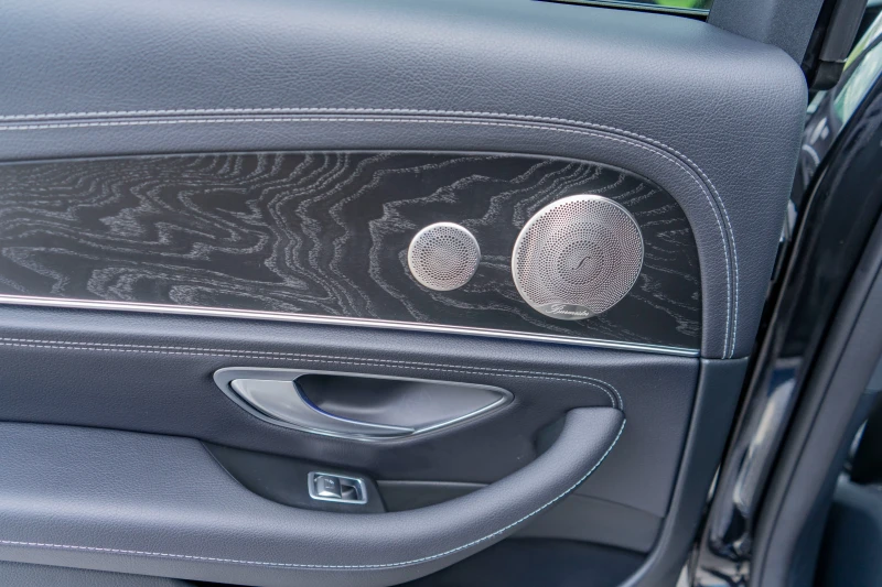 Mercedes-Benz E 400 MERCEDES E400d BI-TURBO ALCANTARA AMG пакет! , снимка 8 - Автомобили и джипове - 50636096