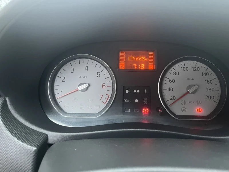 Dacia Logan 1.6-Бензин Газ, снимка 7 - Автомобили и джипове - 53071693