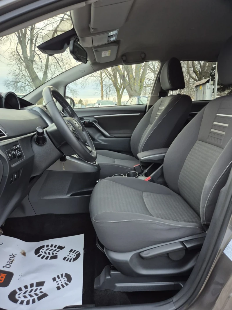 Toyota Verso 1.6i+ Navi+ kamera, снимка 7 - Автомобили и джипове - 53263597